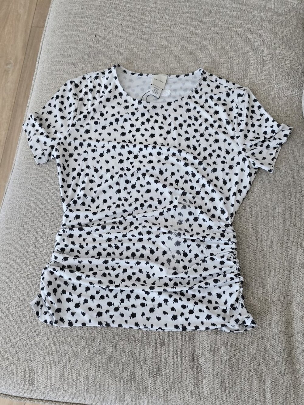 NWT Calvin Klein ruched slim t-shirt with black-and-white abstract print XS